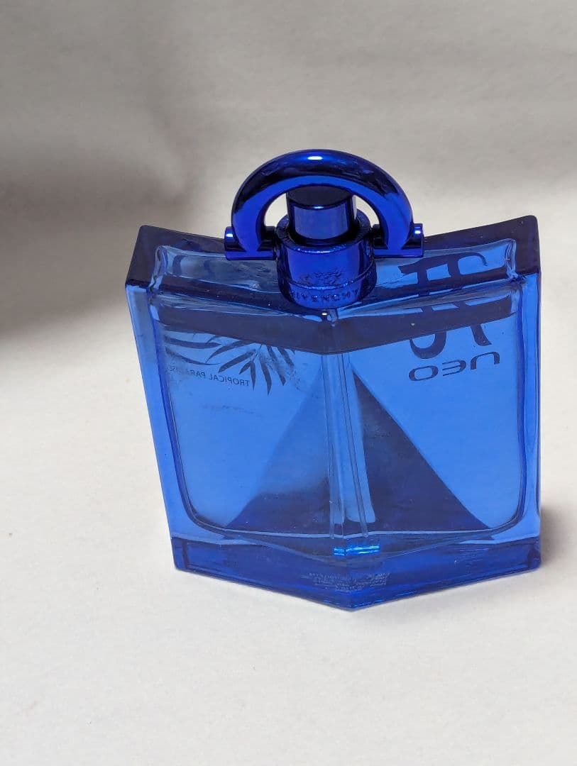 廃盤希少ジバンシィパイネオトロピカルパラダイスサマーオーデトワレ100ml