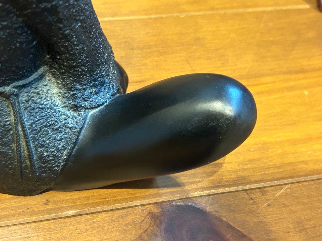 金工師 板保次作 銅製 「おすまし」 　ブロンズ像