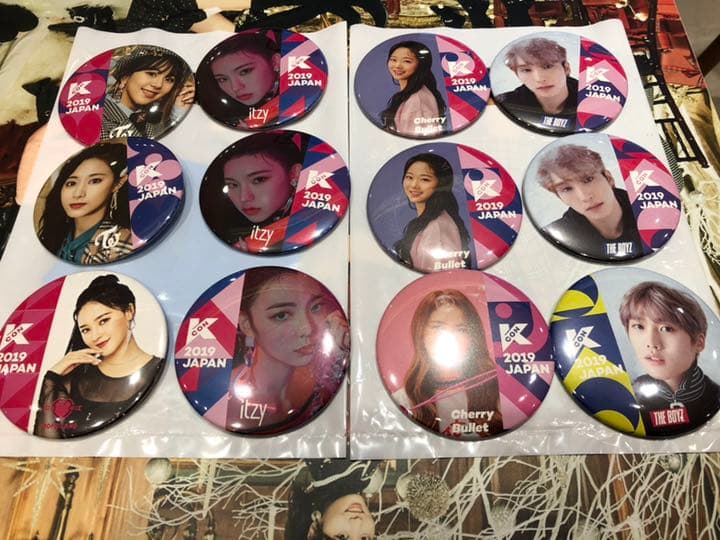 kcon 公式缶バッジ