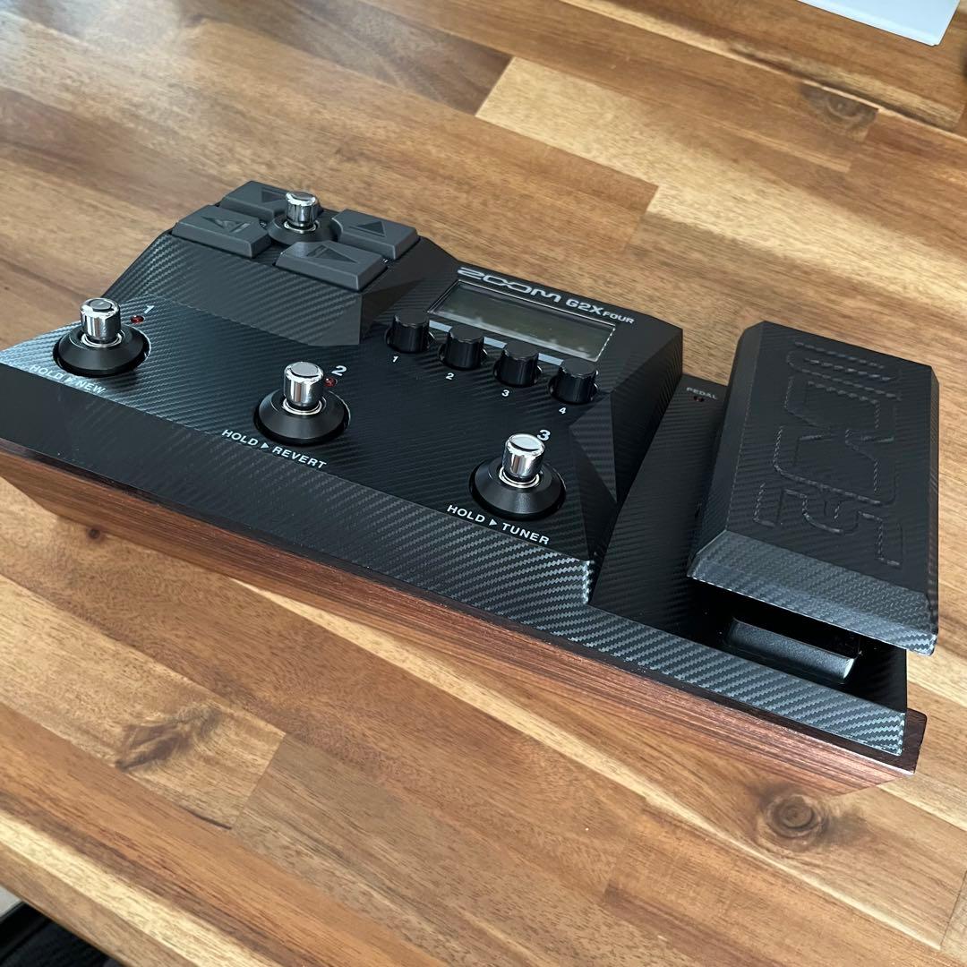 ZOOM G2X FOUR ほぼ新品同様 ギター用マルチエフェクター