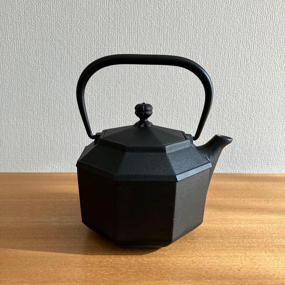 鉄瓶　南部鉄　及源　八角　0.8L