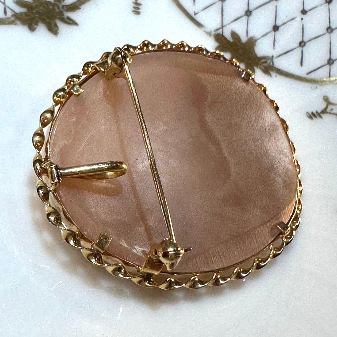 K18 ￼シェルカメオ ブローチ、ペンダントトップ兼用