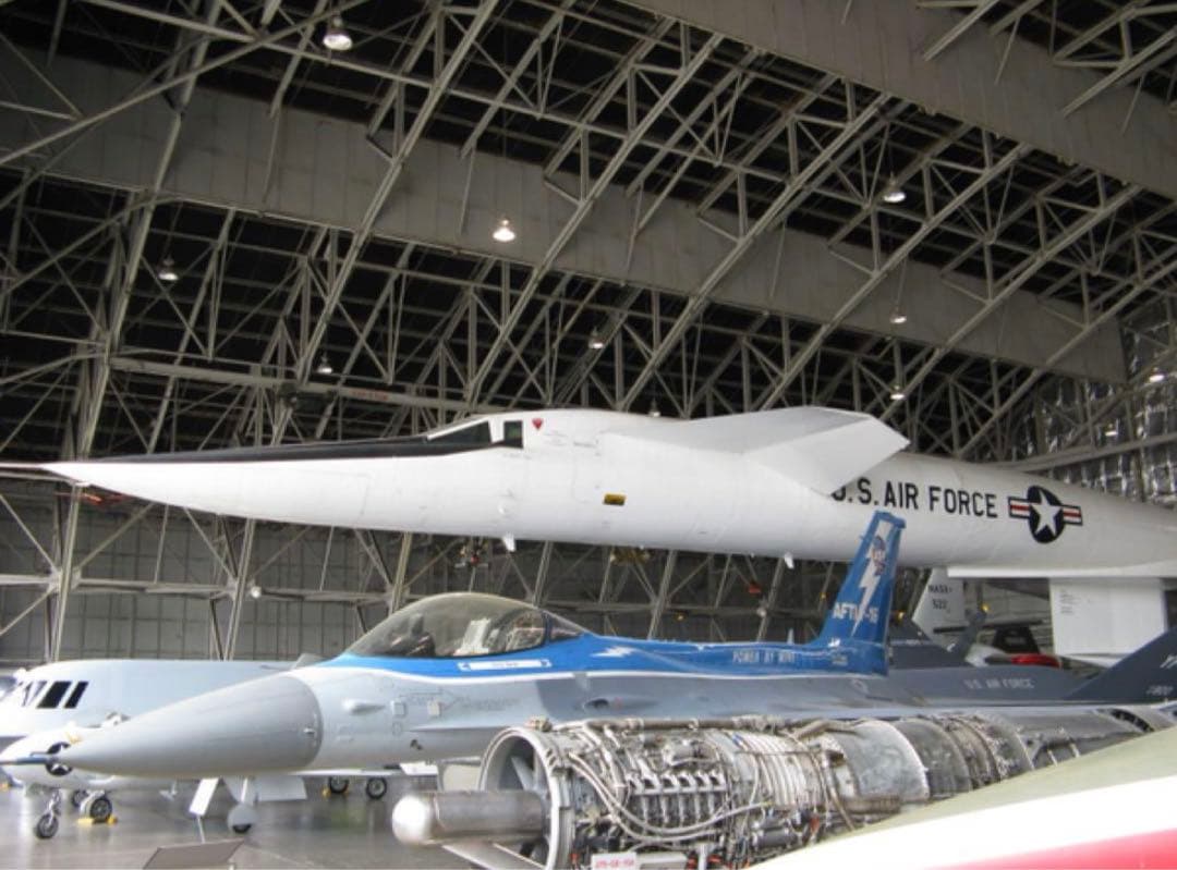 サイバーホビー 1/200 XB-70A ヴァルキリー AV-1 未組立