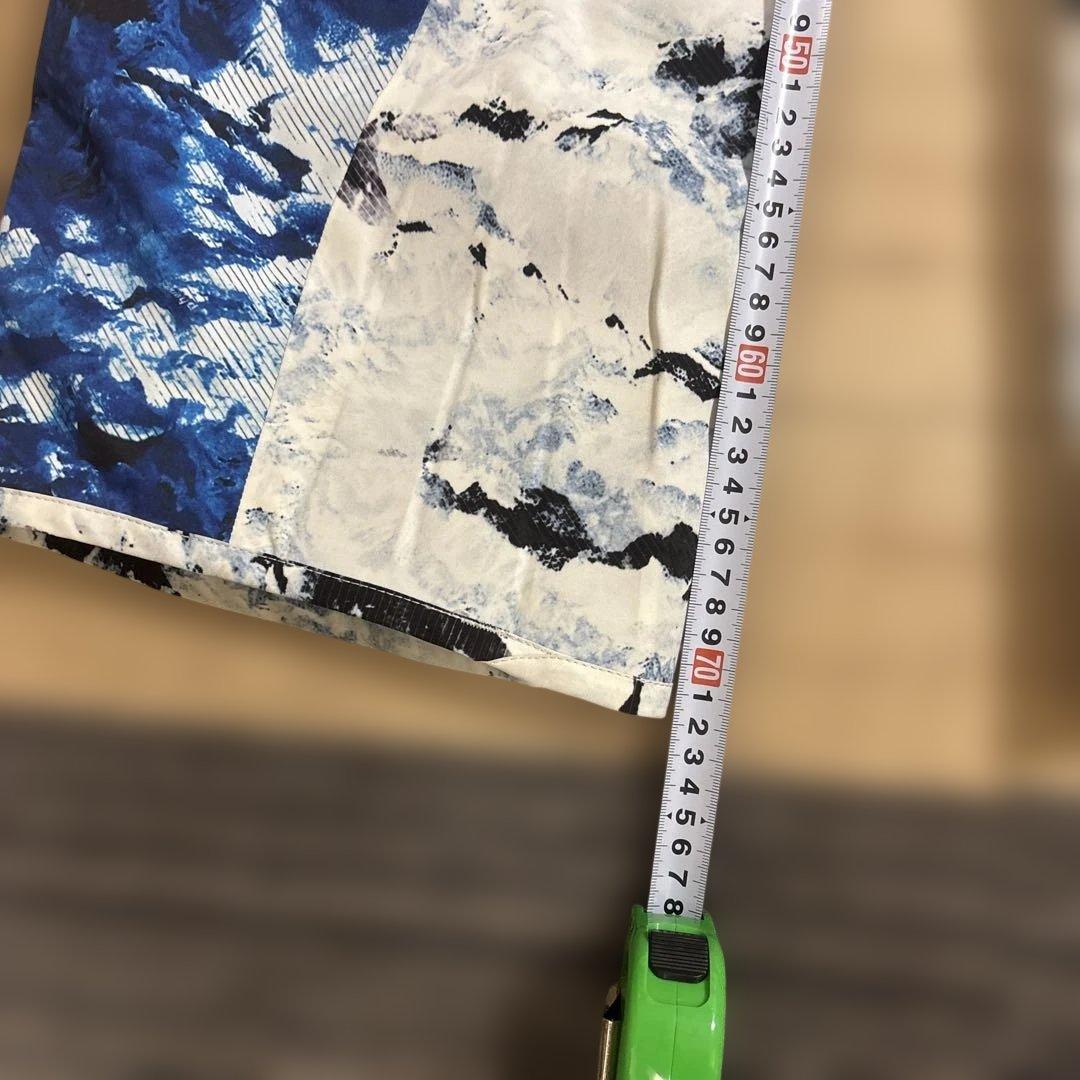 青と白の迷彩 スキーウェア