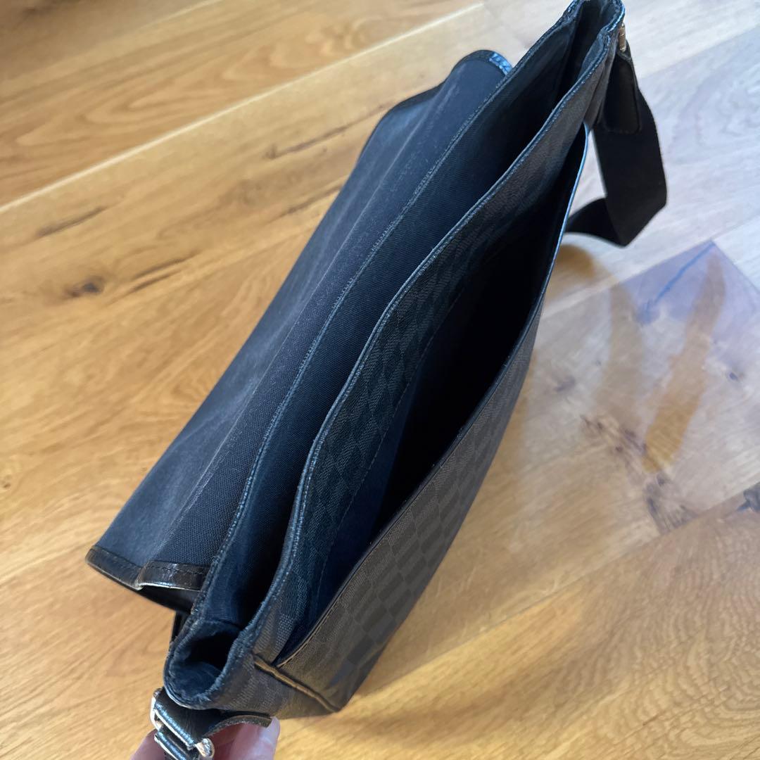 値下げ・ルイヴィトンダミエ　レザー メッセンジャーバッグ