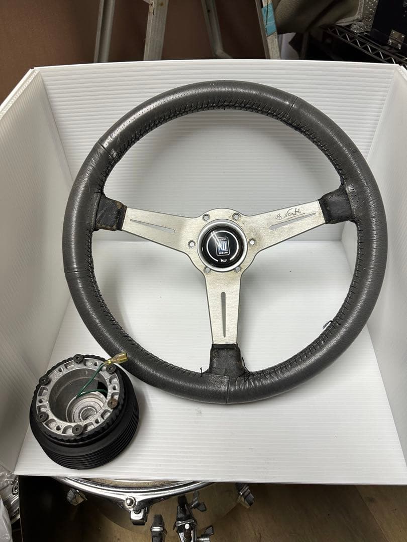 ナルディ　レザー巻き　370mm