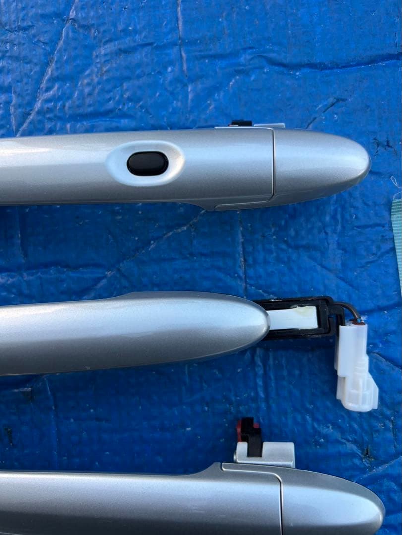 ミラココア　L675S L685S ドアノブ　未使用品 ※フォロー割OK