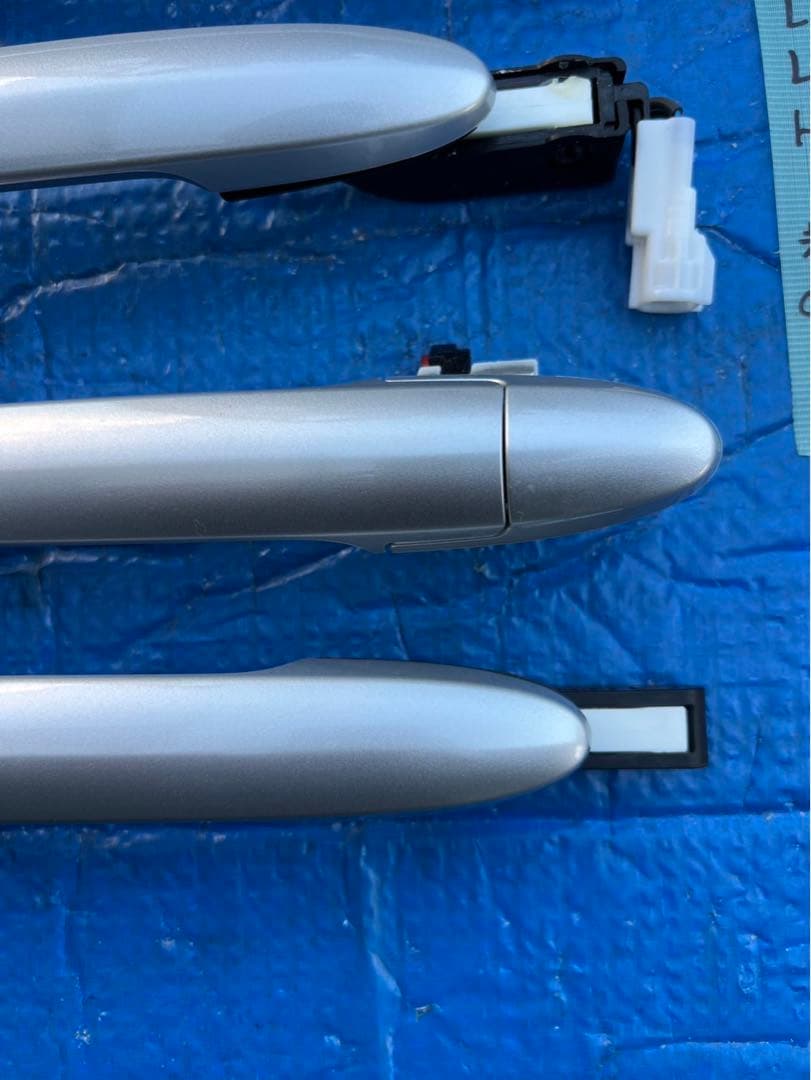 ミラココア　L675S L685S ドアノブ　未使用品 ※フォロー割OK