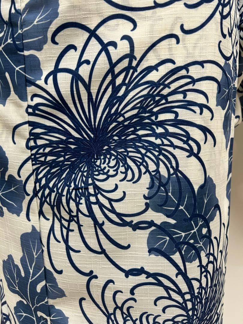 浴衣　ゆかた　ユカタ　白にブルー系 青系 Lサイズ　ポリエステル100%花火