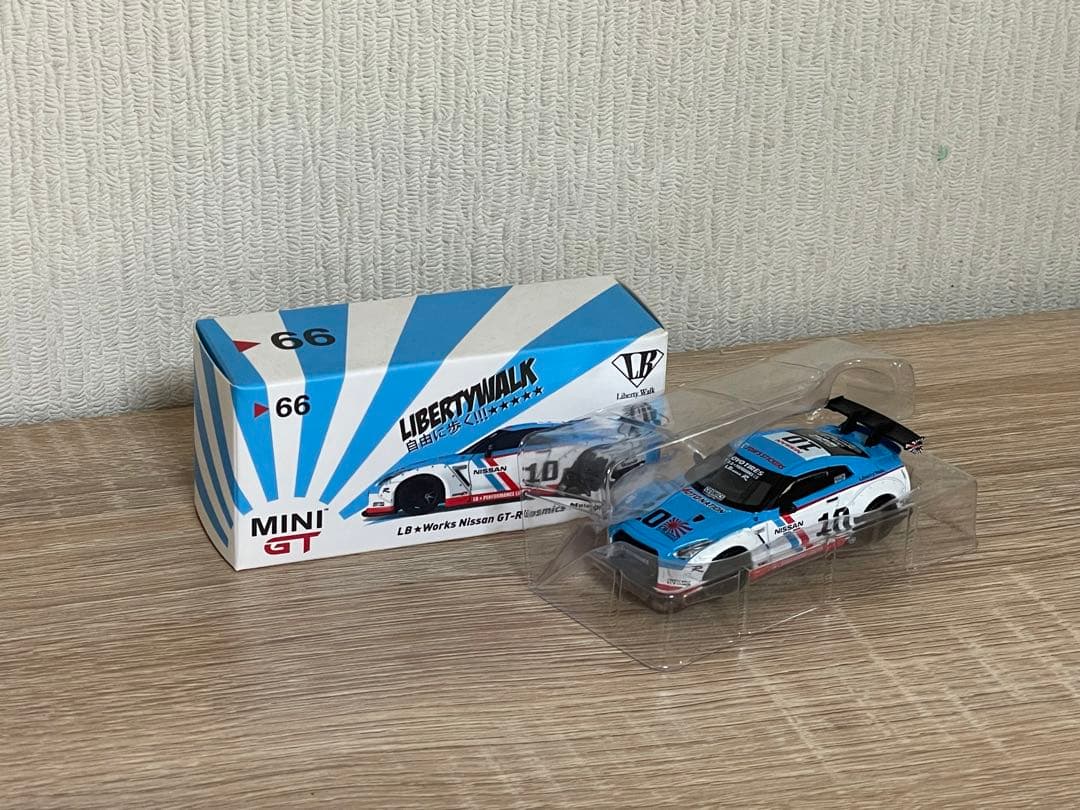 ミニカー MINI GT LBWK GT-R Cosmic Malaysia