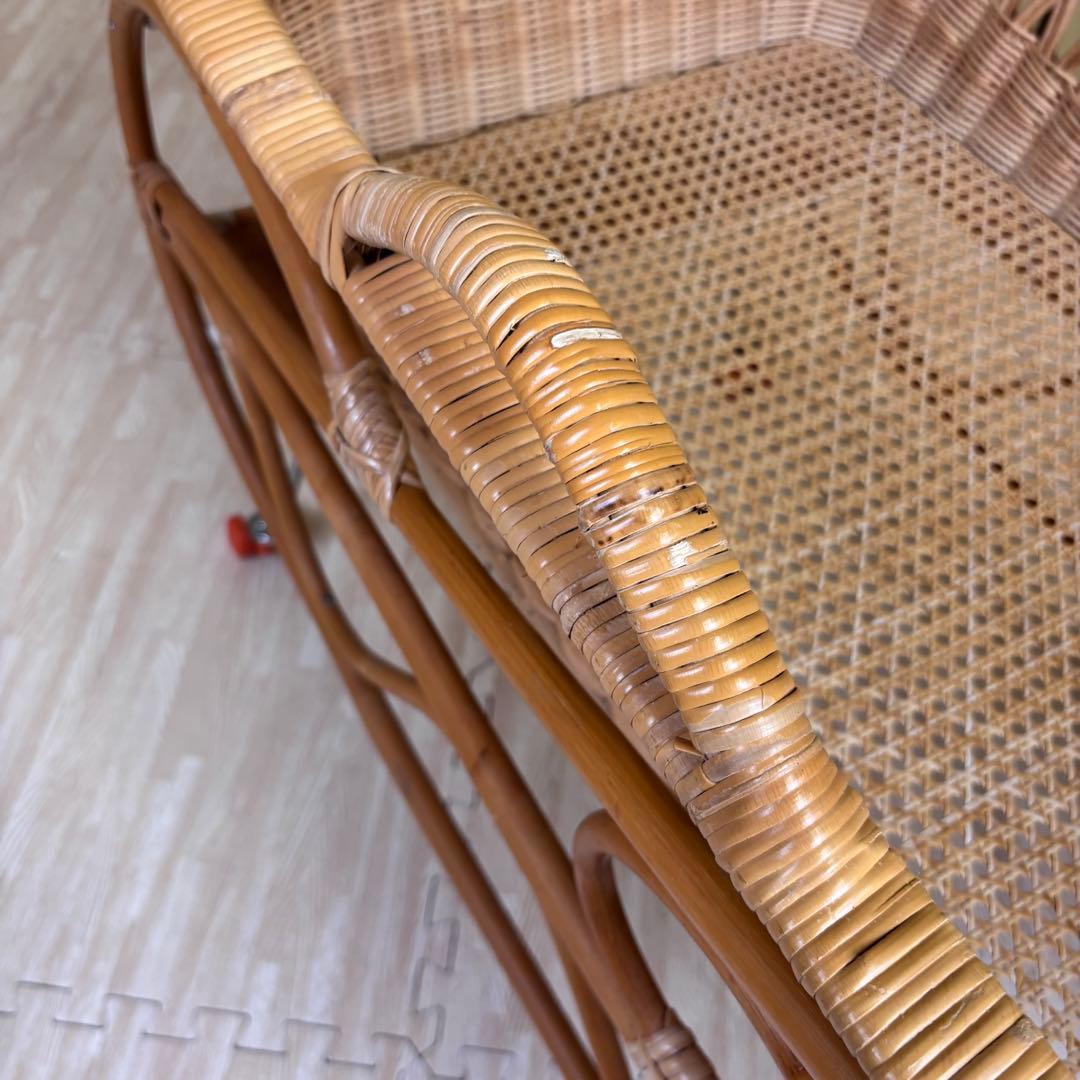 籐のベビーベッド　ゆりかご　キャスタースタンド付　アンティーク