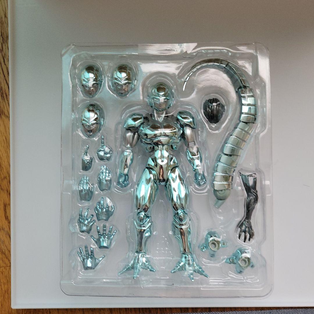 S.H.Figuartsメタルクウラ