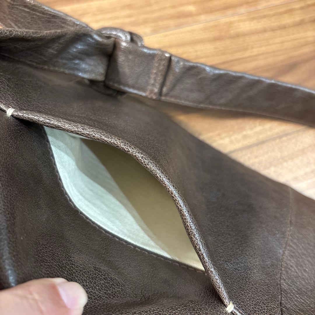 【美品】ゲンテン genten レザー 本革製 ショルダーバッグ メンズ 大容量