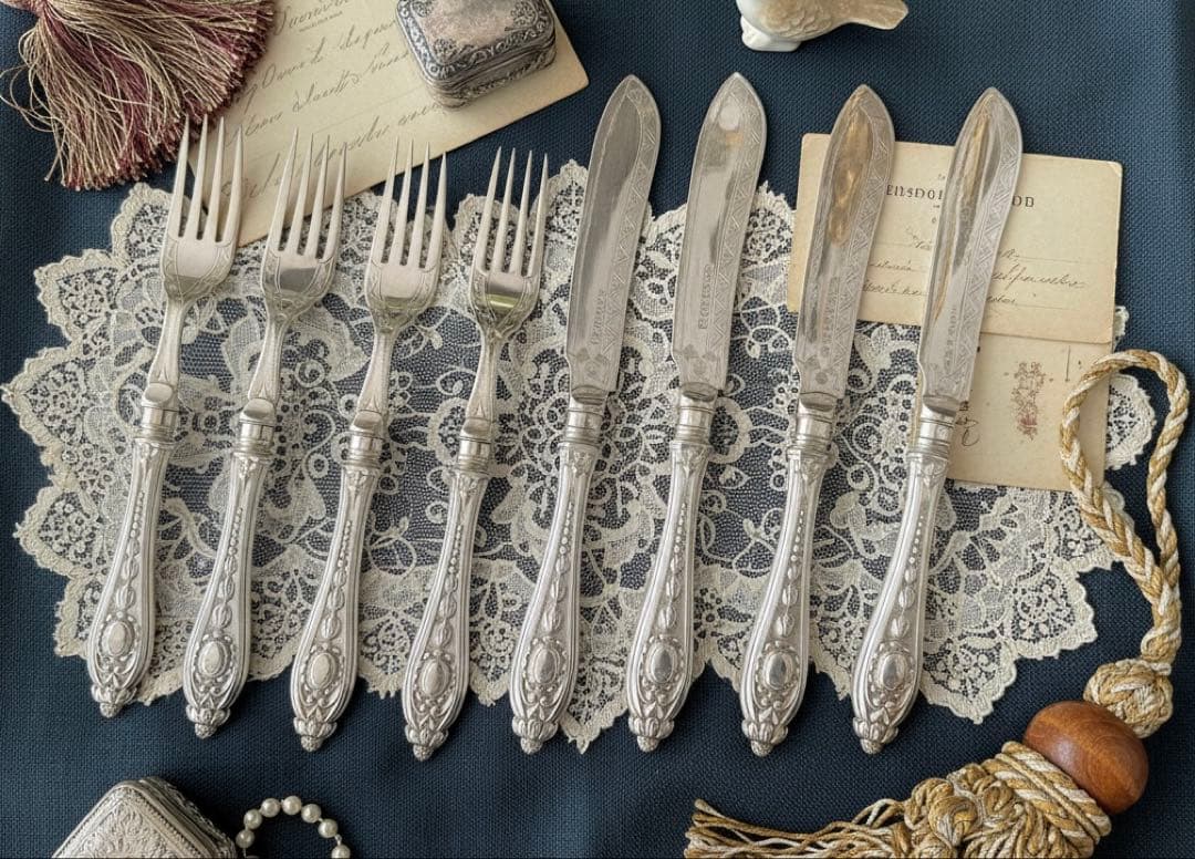 アンティーク　シルバープレート デザートナイフ＆フォーク 4組（8本）