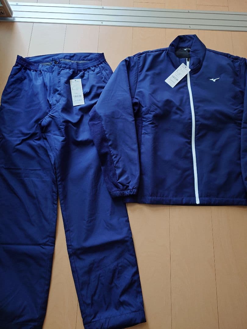 新品　ミズノ　メンズ　ブレスサーモ　ウィンドブレーカージャケットパンツ上下