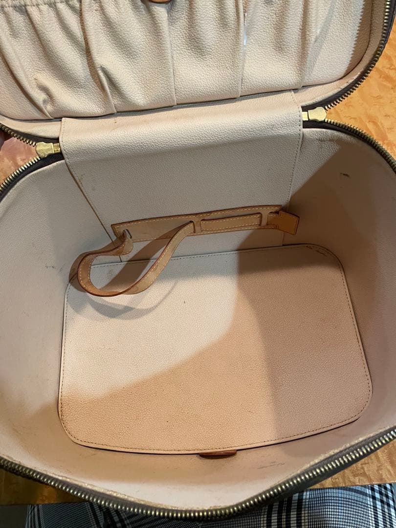 エ*ミ様 Louis Vuitton メイクボックス モノグラム　状態悪