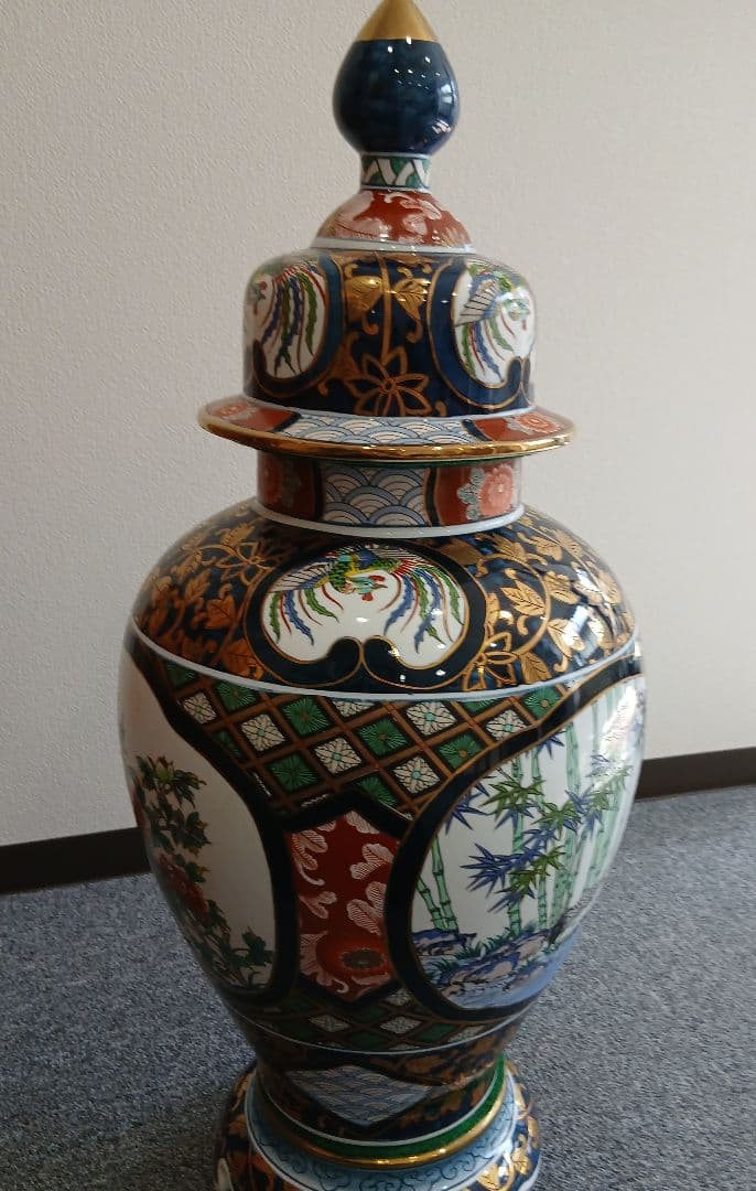 有田焼 飾壺 幸右衛門 作 花瓶 沈香壺 金彩