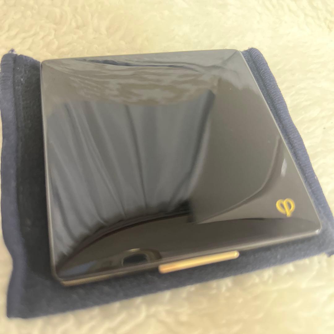 【限定品】クレ•ド•ポーボーテ　プードルコンパクトエサンシエルn パウダー