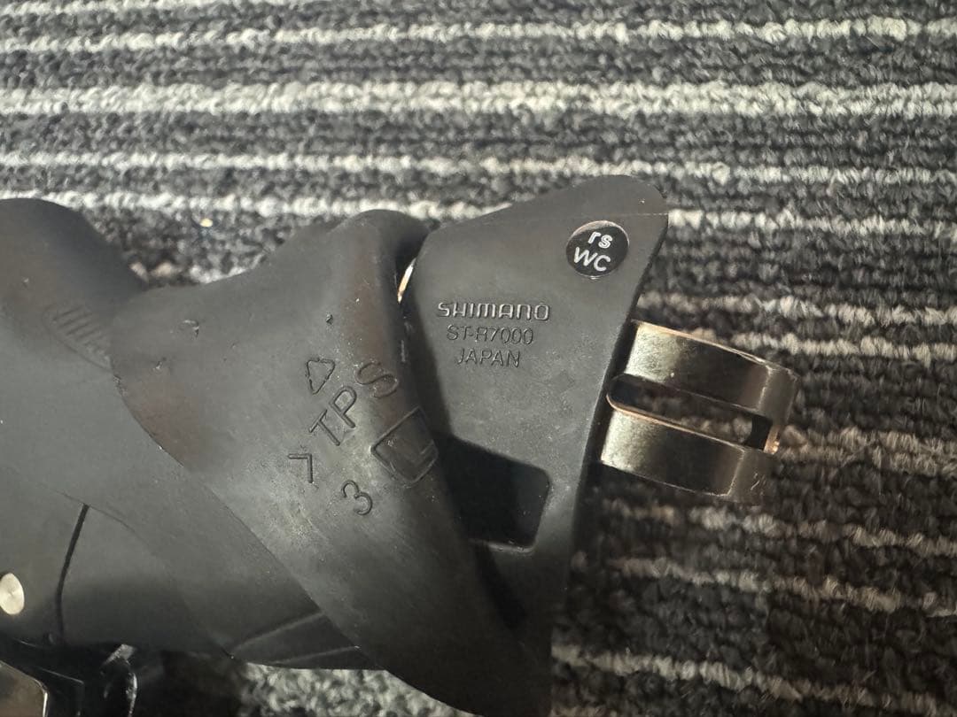 SHIMANO 105 STIレバー ST-R7000 (2×11s)