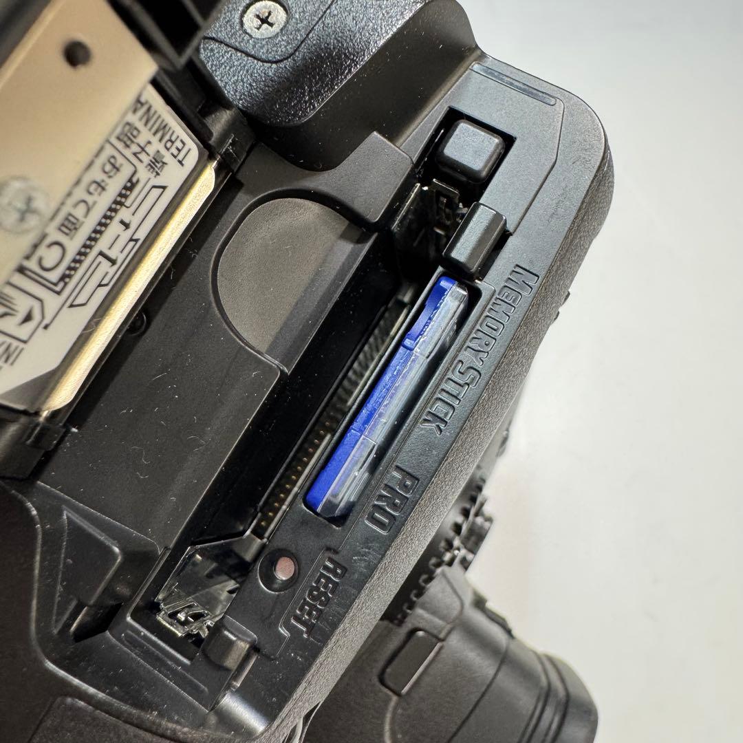 SONY Cyber-shot DSC-R1 カメラ 三脚 SDカード付