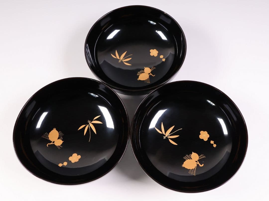 【CM414】輪島塗 松竹梅 金蒔絵 木瓜形 黒塗椀 三客 天然木漆塗 漆器