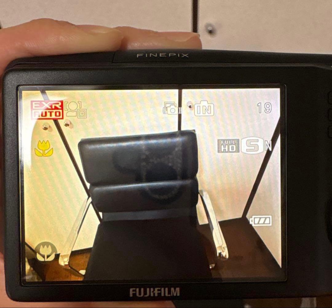 FUJIFILM FinePix F1000EXR コンパクトデジタルカメラ