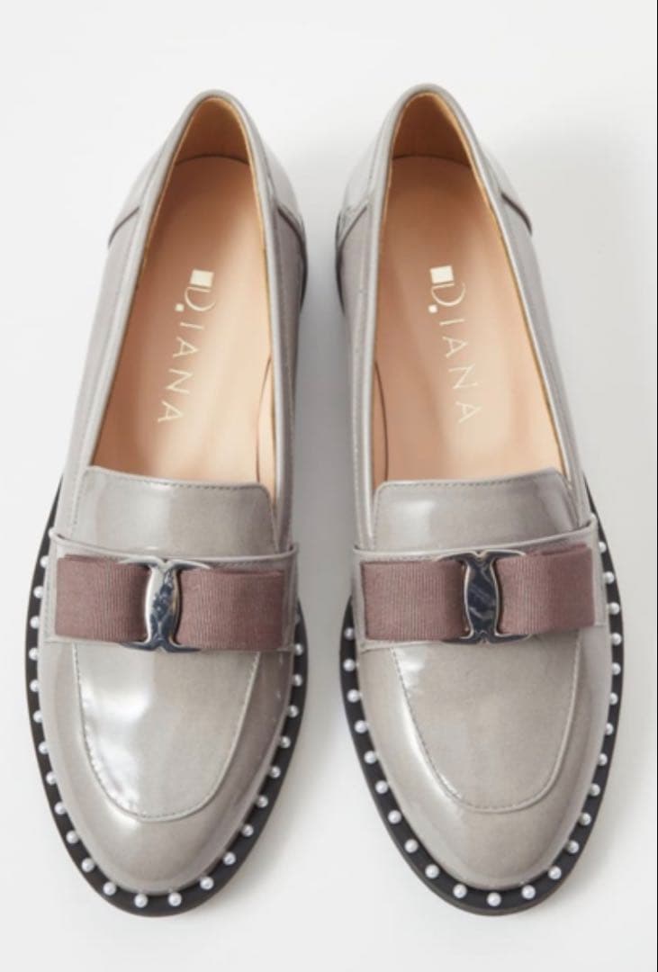 ❤️最終価格❤️✨美品✨DIANA ダイアナ リボン パール ローファー グレー系