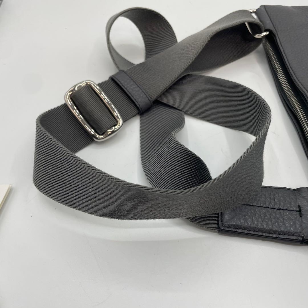 BALLY バリー ショルダーバッグ レザー ダークグレー　シボ革　メンズ