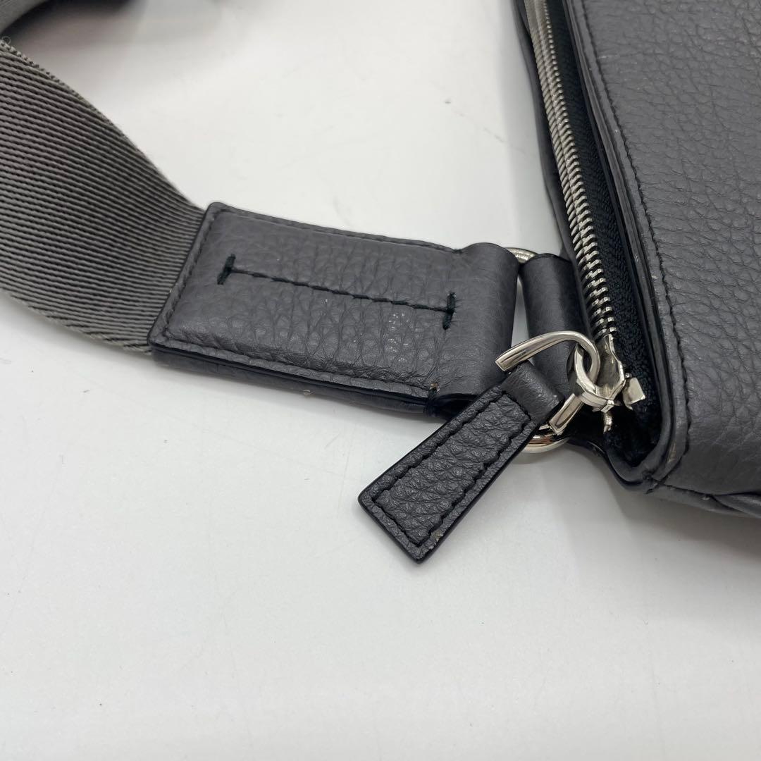 BALLY バリー ショルダーバッグ レザー ダークグレー　シボ革　メンズ