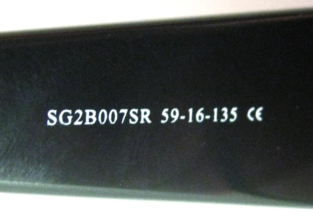 ケ*ジ様 極美品サングラス フォリフォリ Folli Follie SG2B00