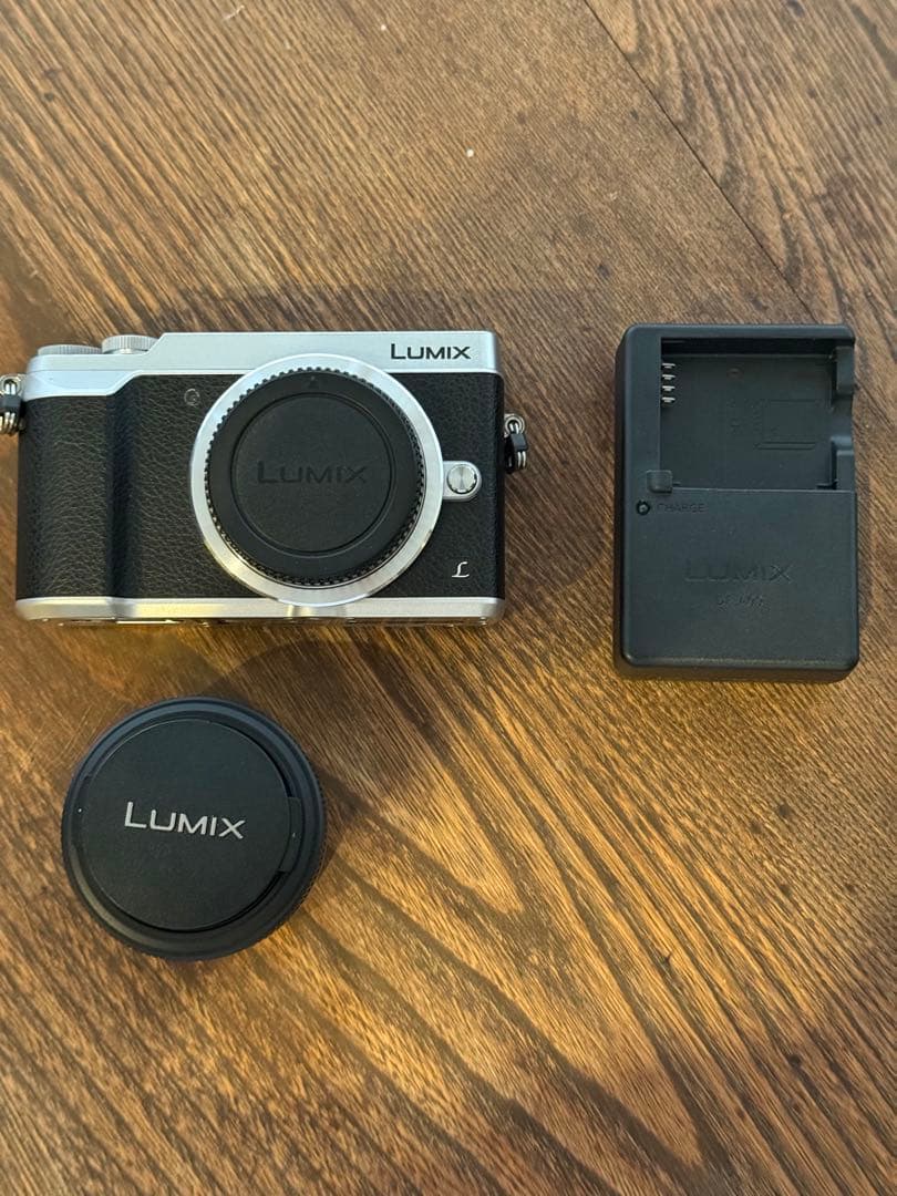 Panasonic LUMIX DMC-GX7MK2単焦点レンズ付き