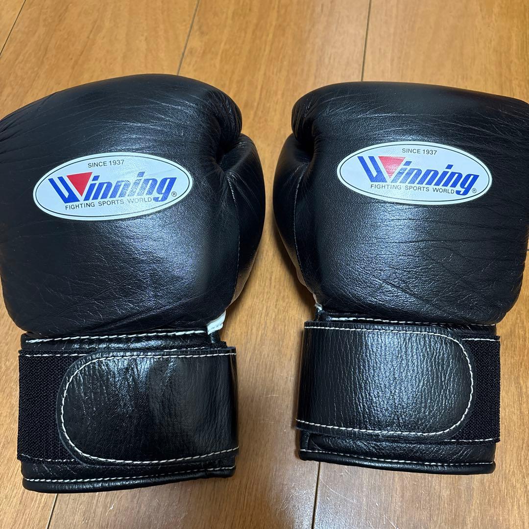 Winning ボクシンググローブ 8oz 黒