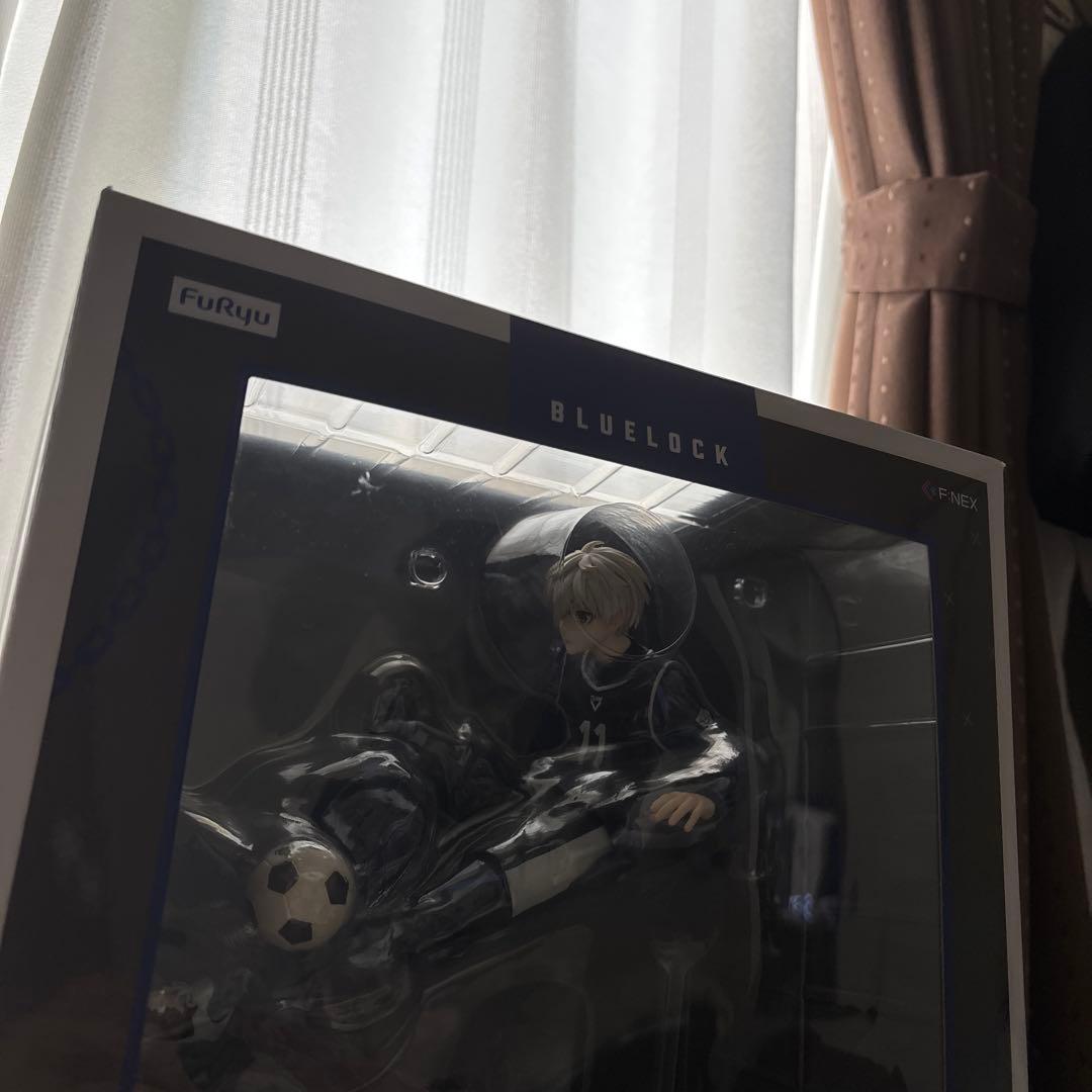 最安値 フリュー ブルーロック 凪 誠士郎 1/7スケールフィギュア