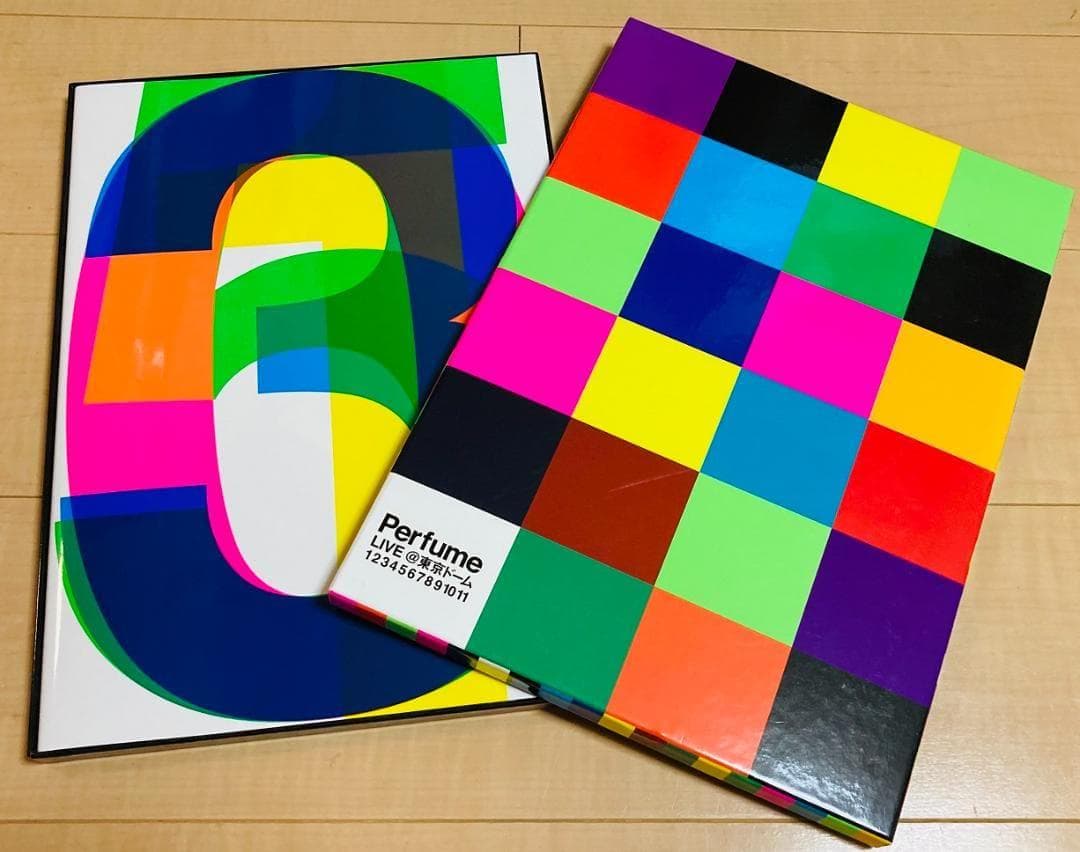 Perfume ライブツアー パンフレット ８セット（写真1-2枚目）