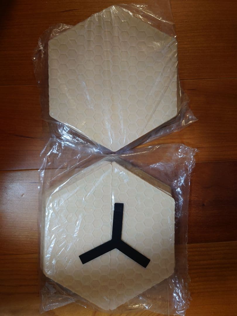 サーフィン 凸凹が吸盤の様なシリコンゲルクリアデッキパッド41(内ハーフ4枚)