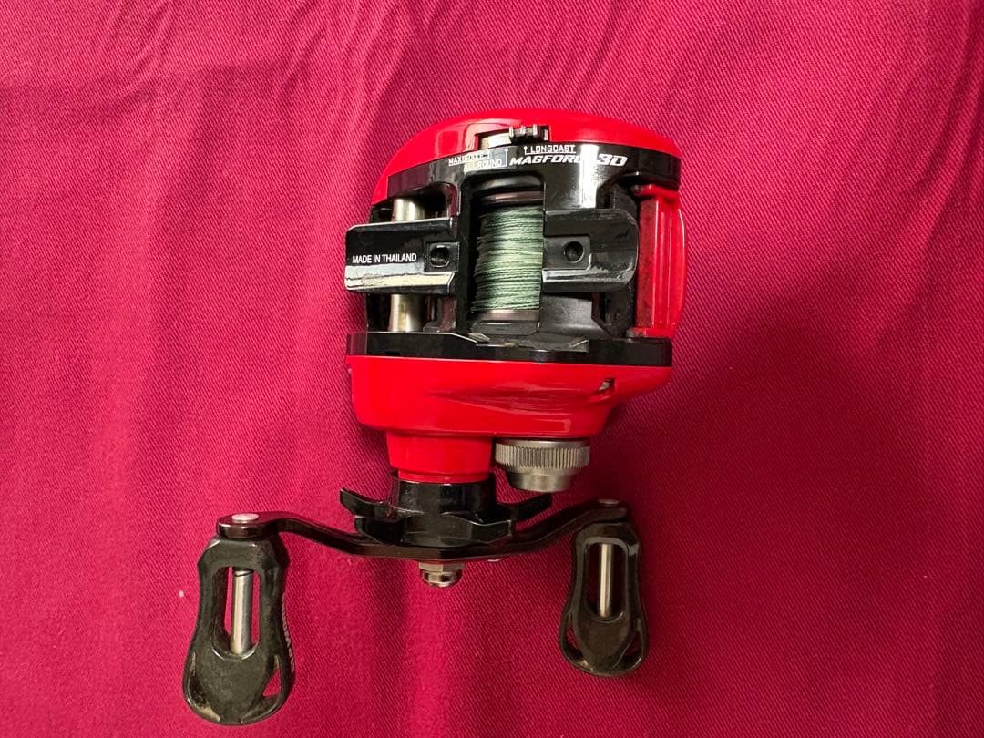 ダイワ T3 SLP CUSTOM レッド ベイトリール 右ハンドル