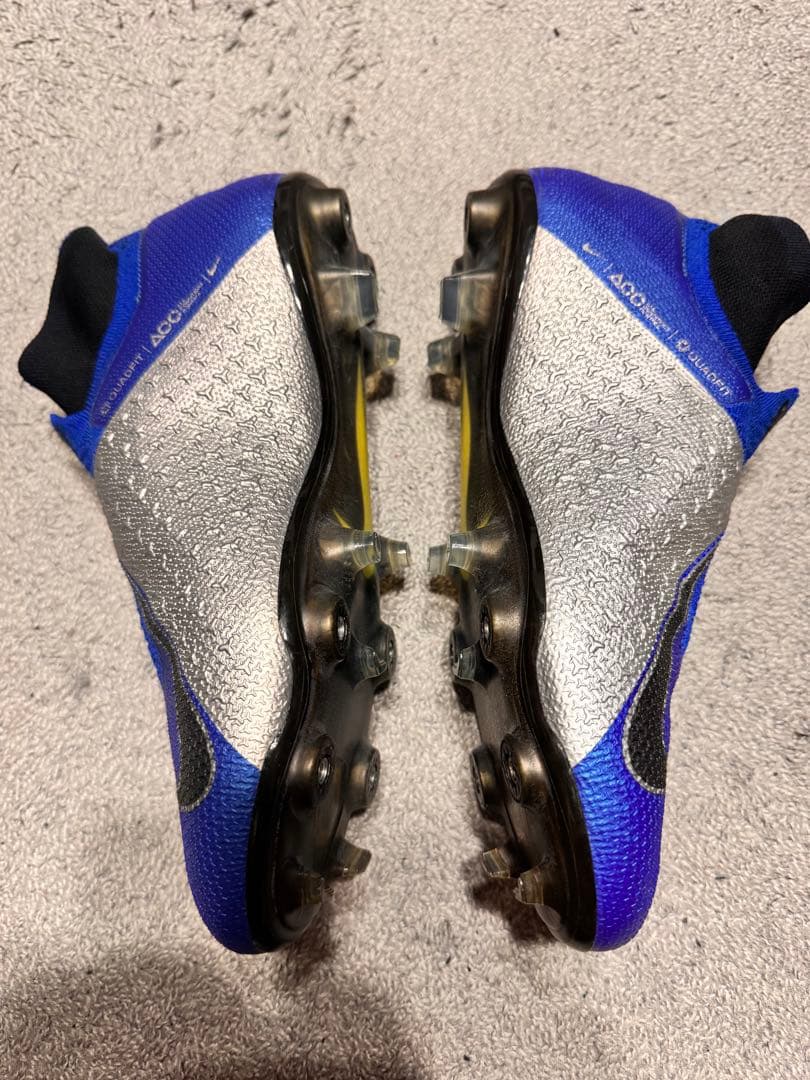 サッカースパイク