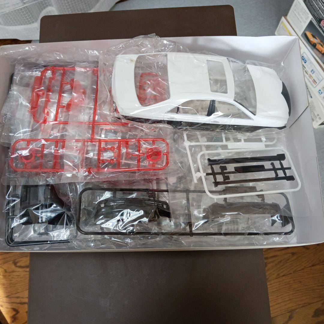 CROWN PATROL CAR GRS 180 (ボディ塗装済み)& 182