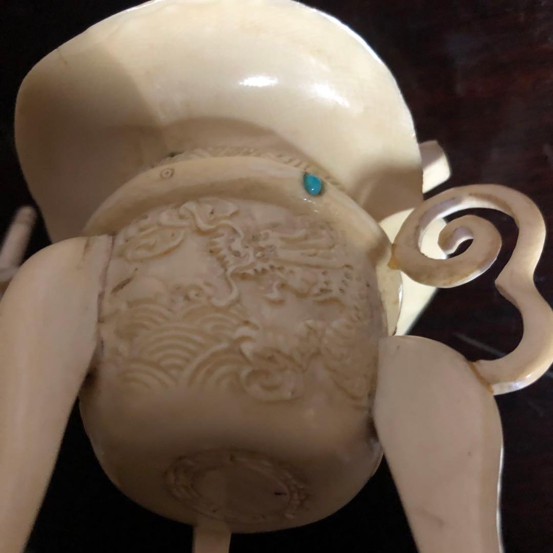 蔵の中にあった牙彫爵形置物一対桐箱付き