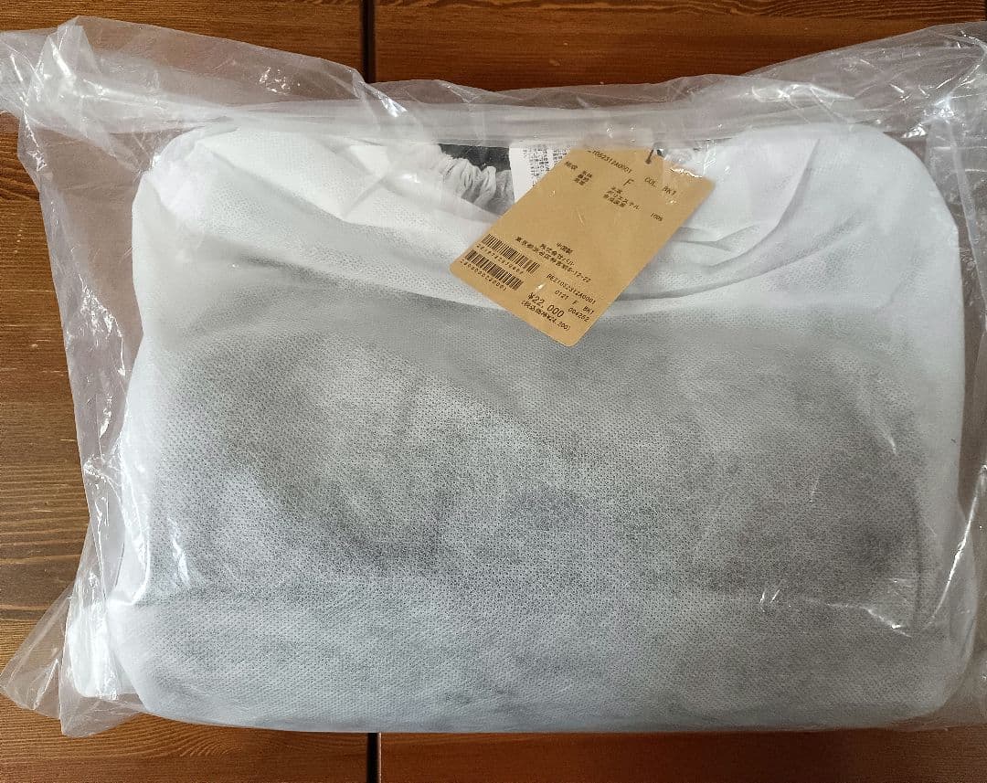 BEARDSLEY 《本革》ドットボディバッグ（ブラック）