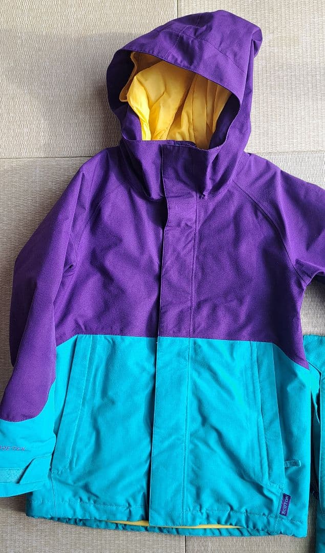子ども用BURTONスノーボードウェアセット