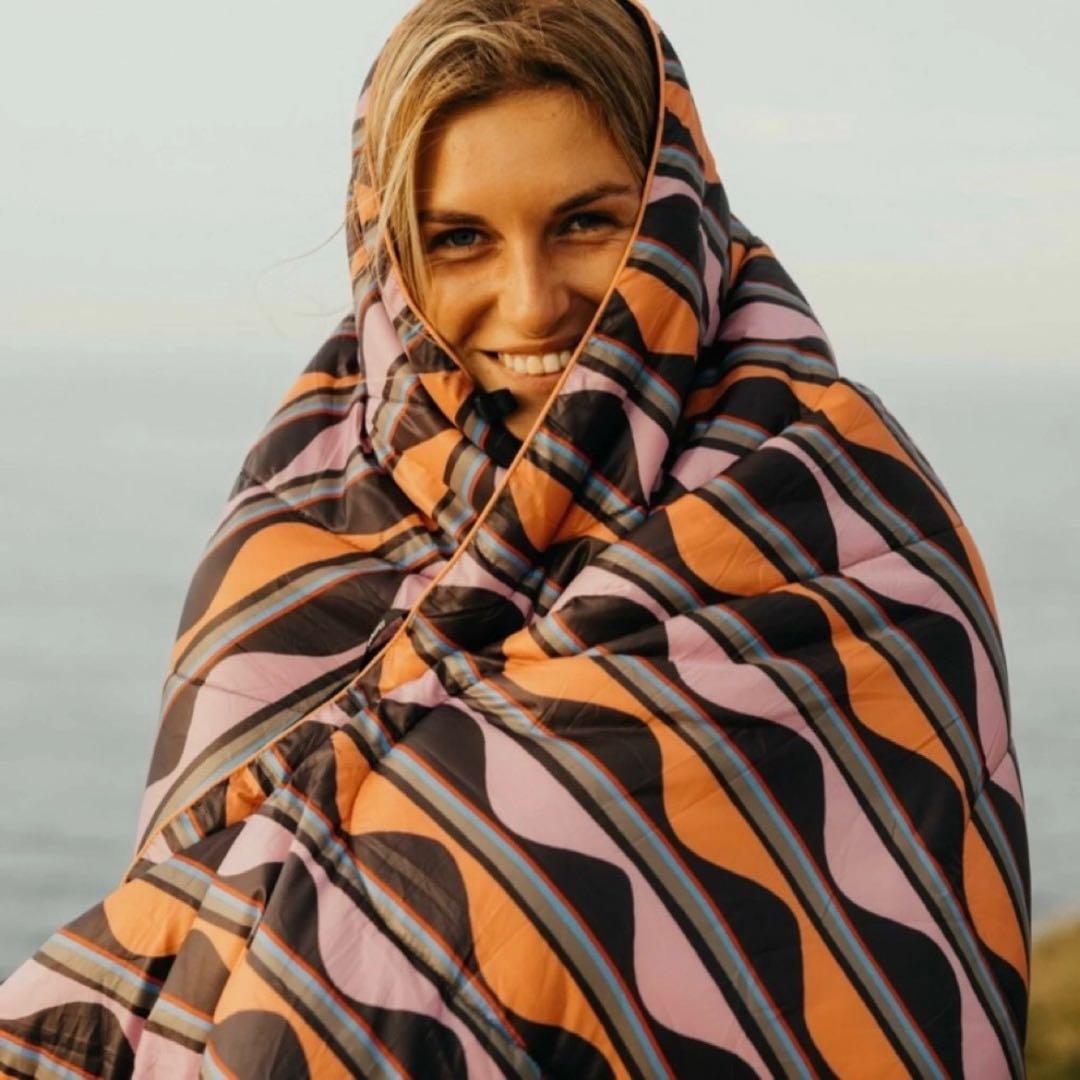 Rumpl（ランプル）とBILLABONG（ビラボン）のコラボ　ブランケット