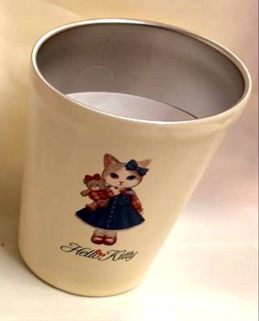 6021 サンリオ　usj ユニバ　キティ　タンブラー　タイニーチャム　リアル猫