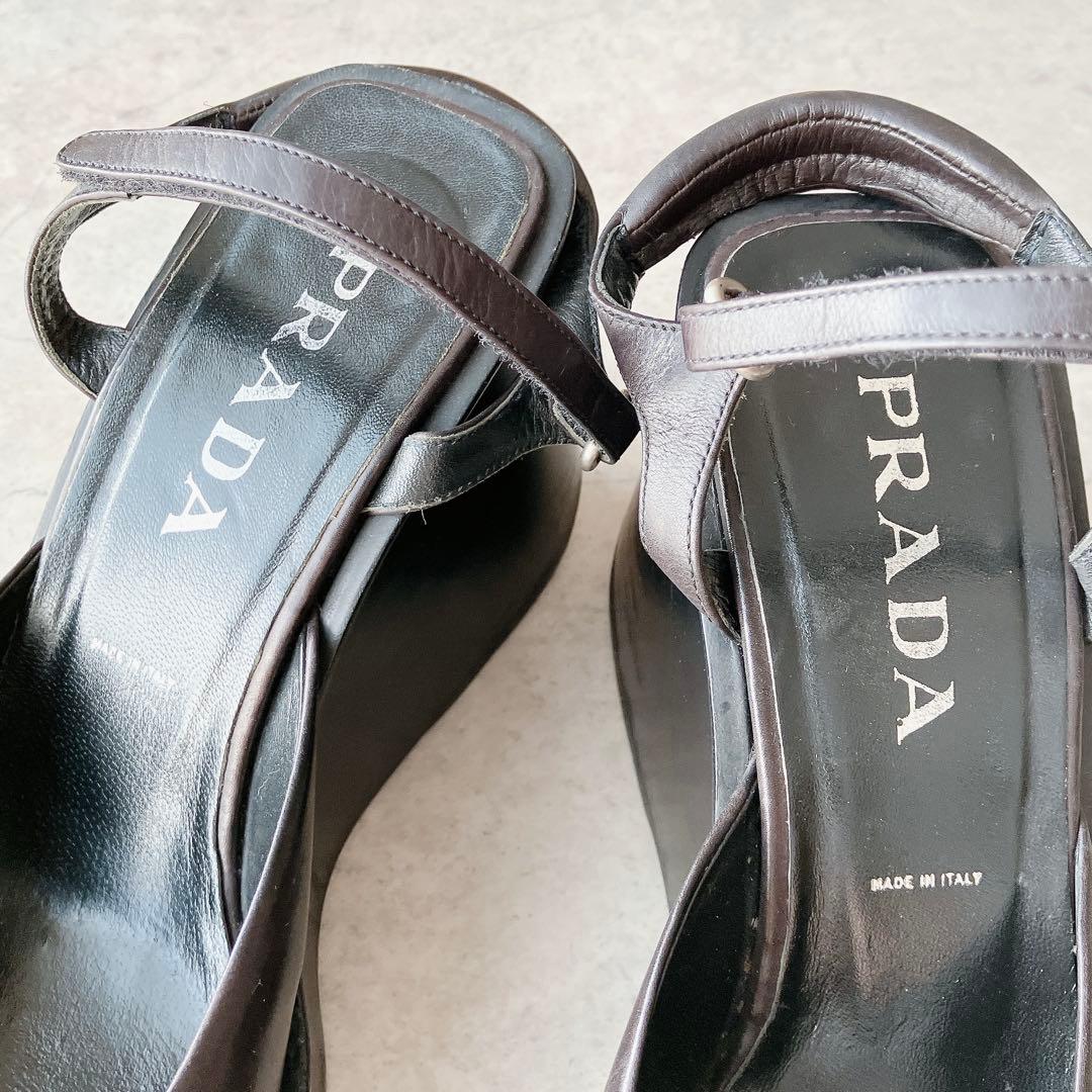 PRADA スクエアトゥ ブラックウェッジヒール 厚底 ミュール サンダル