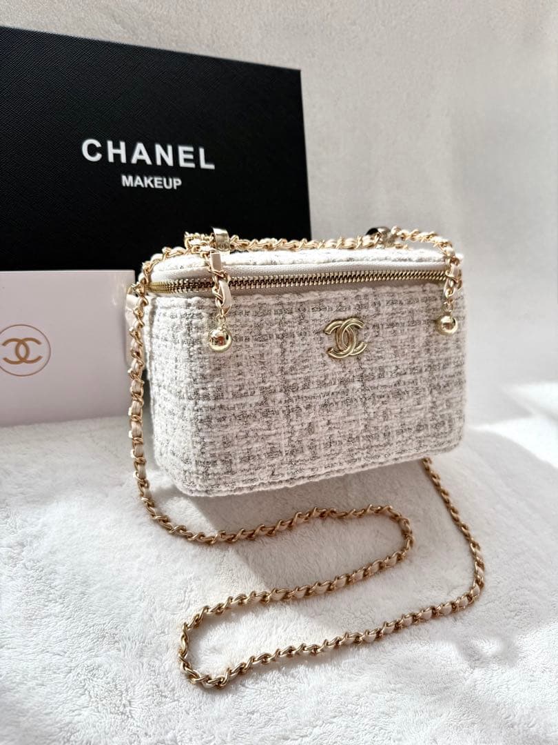 CHANEL ノベルティ　チェーン　ショルダーバッグ　ツイード　週末価格❗️