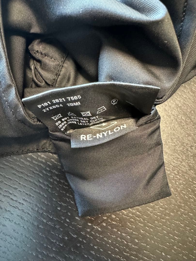 限定値下【PRADA】ドッグ　レインコート (新品・未使用)