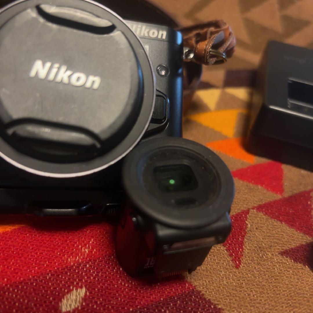 Nikon v3 デジタルカメラ　USED 美品　レンズ付き❤︎