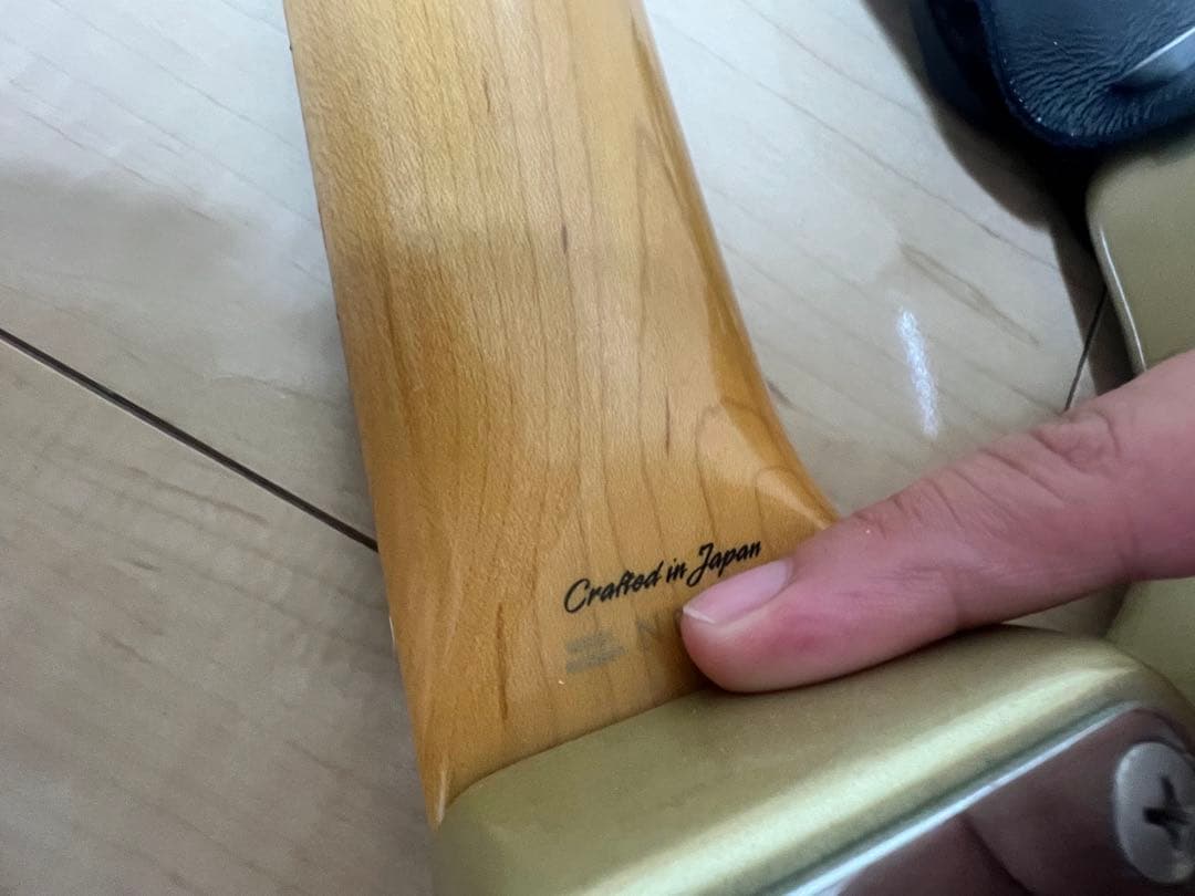 Fender Japan Stratocaster ゴールド