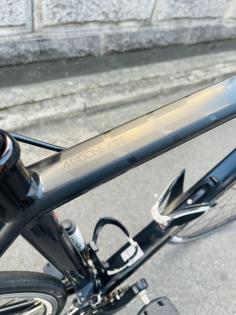 TREK MADONE2.1 トレック マドン 105 ロードバイク 大阪引取り