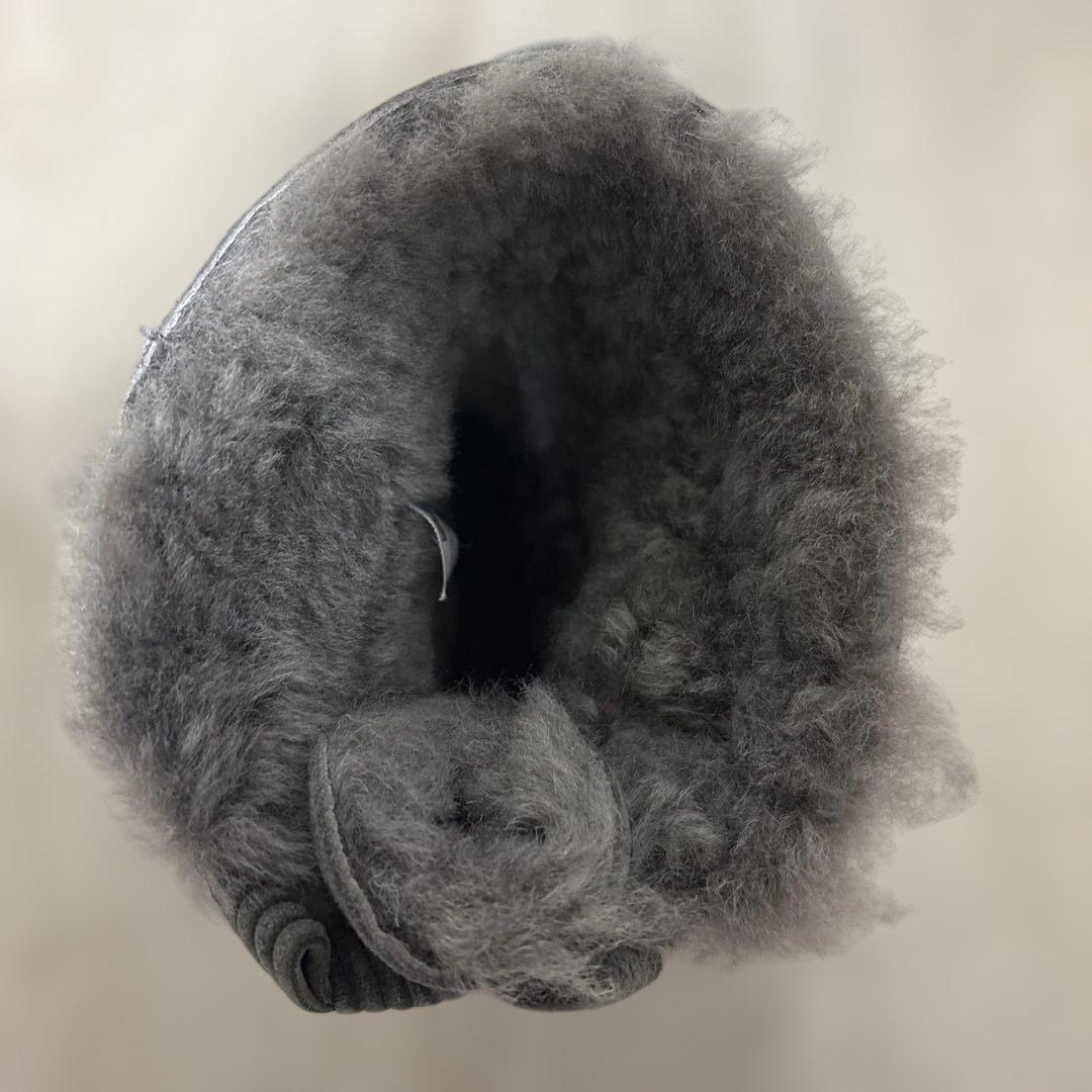 UGG グレー　リボン　ムートンブーツ　美品　24㎝　値下げ不可